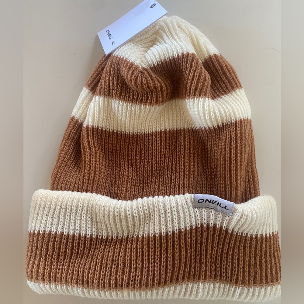 O’Neil beanie NWT